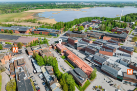TIetotie 2 sijainti ja metroaseman sisäänkäynnit